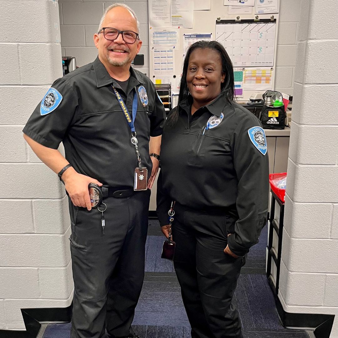 Detention Officers Velez and Hights
